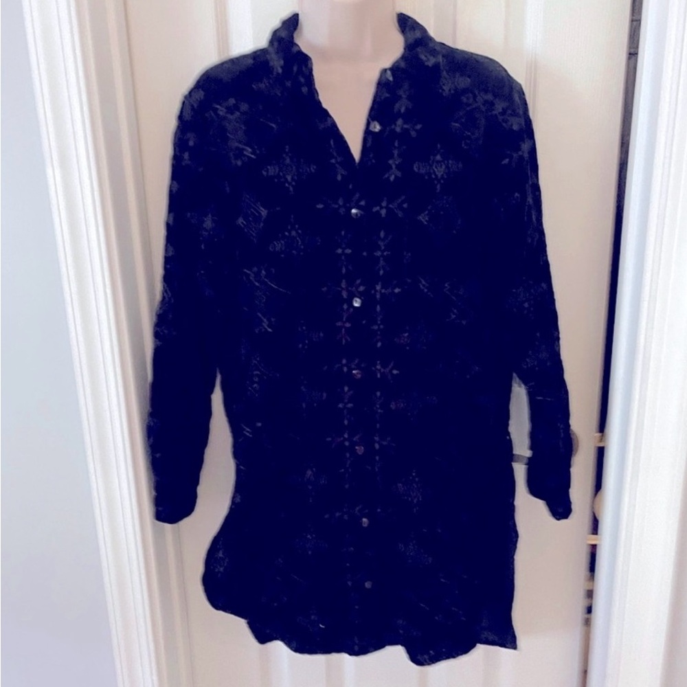 Kyla Seo Black Velvet with Embroidery Patterned Button-Up Shirt in size small - Picture 6 of 6